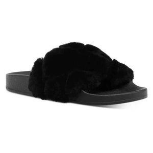 New Steve Madden Women's Snooze-Q Quilted Plush Pool Slide Slippers